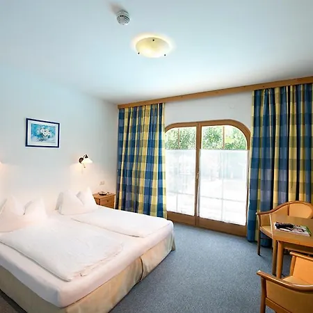 Alpenhof Hotel 3*